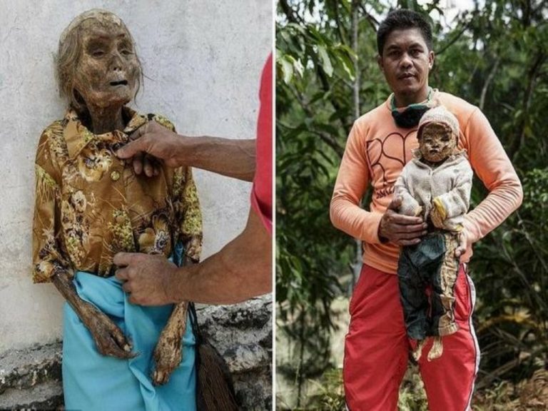 Tradisi Toraja ini bikin merinding! Gali kuburan untuk mandikan mayat
