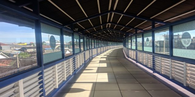 Jembatan Penyebarangan Solo Balapan-Tirtonadi Yang Mahal Itu Sepi Dan Bikin Mrinding