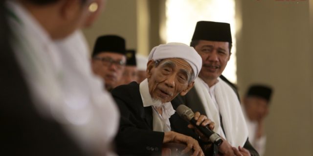 Inilah 8 Nasehat KH. Maimun Zubair Yang Terkenal