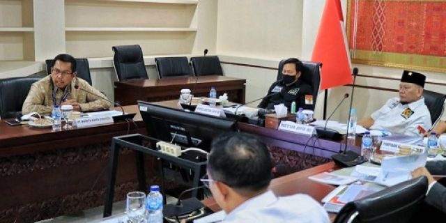 Rakor Dengan BUMN, LaNyalla Minta Pemda dan Instansi Terkait Dukung Percepatan Proyek Strategis Nasional Rakor Dengan BUMN, LaNyalla Minta Pemda dan Instansi Terkait Dukung Percepatan Proyek Strategis Nasional