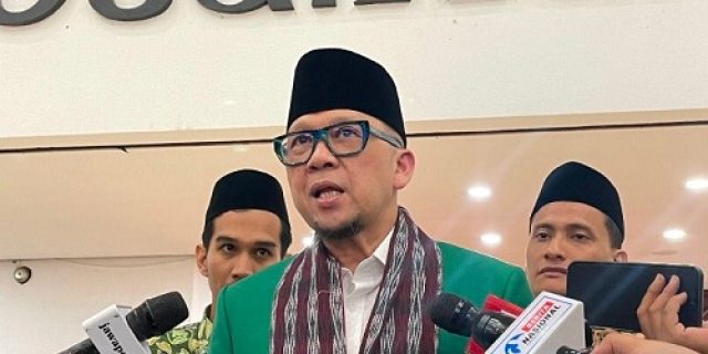 DPR Mempertanyakan Keputusan KPU, Mengapa Menutup Akses Publik ke Dokumen Capres-Cawapres? DPR Mempertanyakan Keputusan KPU, Mengapa Menutup Akses Publik ke Dokumen Capres-Cawapres?
