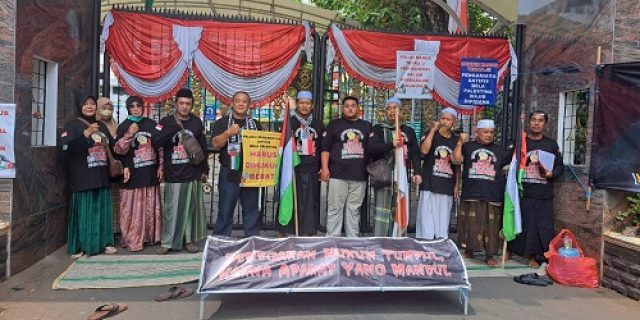 Aktivis Peduli Palestina Kediri Raya Datangi Kejaksaan Agung