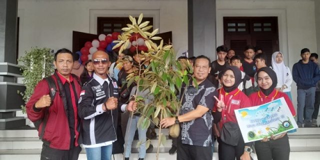 Alfamart Sumbang Bibit Giat Safari Ekologi dan Kenduri Kali