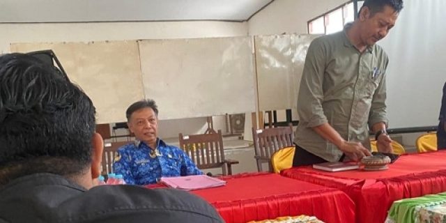 Panitia Dan Kepala Desa Tirak Menolak Rekomendasi Camat Kwadungan, Aliansi Minta Seleksi Diulang Panitia Dan Kepala Desa Tirak Menolak Rekomendasi Camat Kwadungan, Aliansi Minta Seleksi Diulang