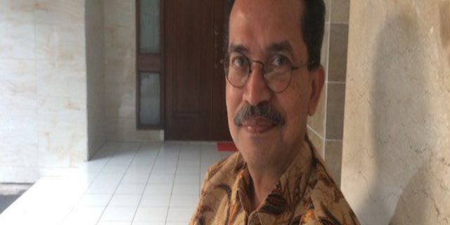 Muhammad Najib : Indonesia Mendayung Diantara Dua Karang