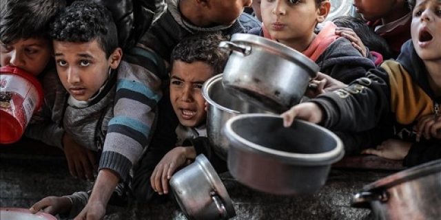 Pakar PBB: Israel menggunakan kelaparan sebagai ‘senjata’ untuk membunuh warga Palestina Pakar PBB: Israel menggunakan kelaparan sebagai ‘senjata’ untuk membunuh warga Palestina