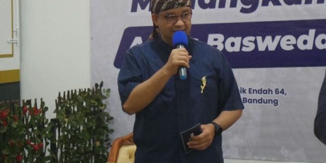 Opening Kafe Sosial Pedjuang di Bandung, Anies Baswedan Ajak Para Relawan untuk Solid Opening Kafe Sosial Pedjuang di Bandung, Anies Baswedan Ajak Para Relawan untuk Solid