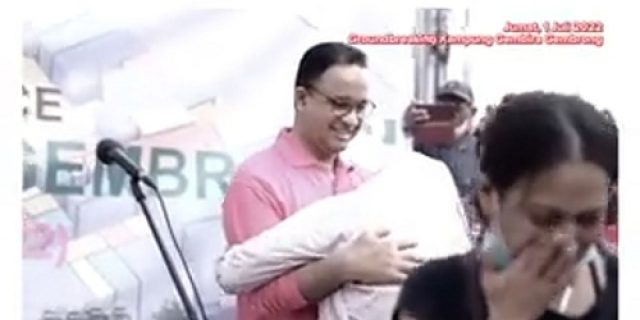Negara Hadir: Tangis Haru Warga, Anies Bangun Kembali 136 Rumah Korban Kebakaran