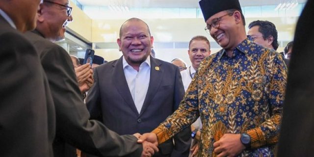 Diuji 8 Isu Penting oleh DPD RI, Anies Jabarkan Konsep Indonesia Adil Makmur untuk Semua Diuji 8 Isu Penting oleh DPD RI, Anies Jabarkan Konsep Indonesia Adil Makmur untuk Semua