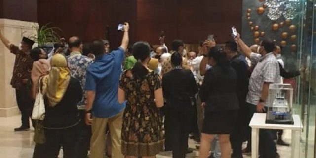 Relawan Anies Antusias Datangi Rakornas IV KAHMI di Batam Relawan Anies Antusias Datangi Rakornas IV KAHMI di Batam