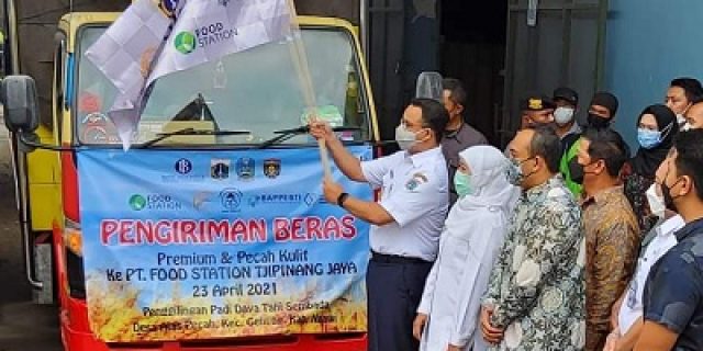Anies Baswedan saksikan penandatanganan MoU Pemprov DKI Jakarta dan Pemkab Ngawi