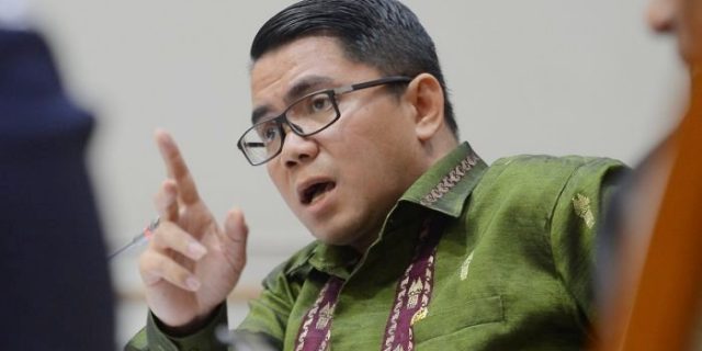 Blak-Blakan Arteria Dahlan, PDIP Ada PKI-nya