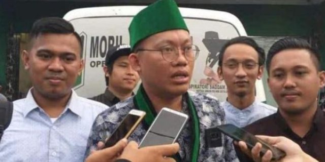 PB HMI : Izin TKA China Ibarat “Kera Di Hutan Disusui, Anak Di Rumah Mati Kelaparan”