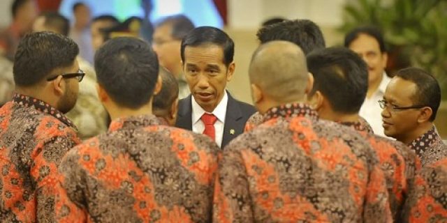 Menteri Bahlil Ajak Peserta Hipmi Teriak ‘Lanjutkan’ di Depan Jokowi
