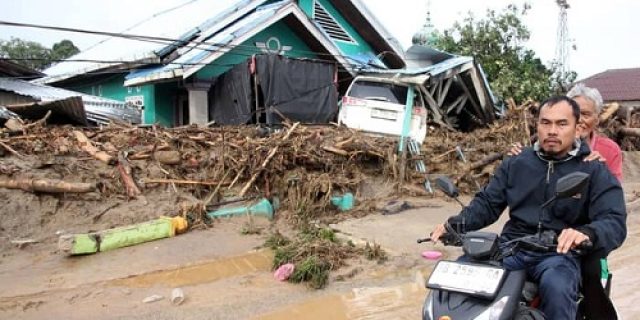 Walhi : Pemicu Utama Banjir Bandang di Sumut Bukan Cuaca Ekstrem, Melainkan Kerusakan Hutan Batang Toru Walhi : Pemicu Utama Banjir Bandang di Sumut Bukan Cuaca Ekstrem, Melainkan Kerusakan Hutan Batang Toru