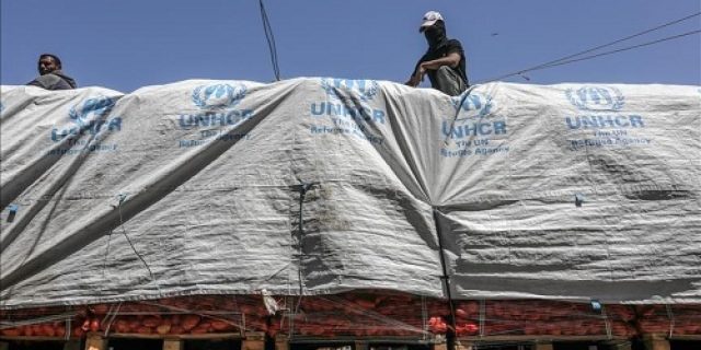 Badan pengungsi PBB memperingatkan hampir 13 juta pengungsi mungkin kehilangan akses ke perawatan kesehatan Badan pengungsi PBB memperingatkan hampir 13 juta pengungsi mungkin kehilangan akses ke perawatan kesehatan