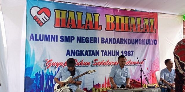 Reuni dan Halal Bihalal Alumni 1987 SMPN Bandar Kedungmulyo Jombang Berlangsung Sukses