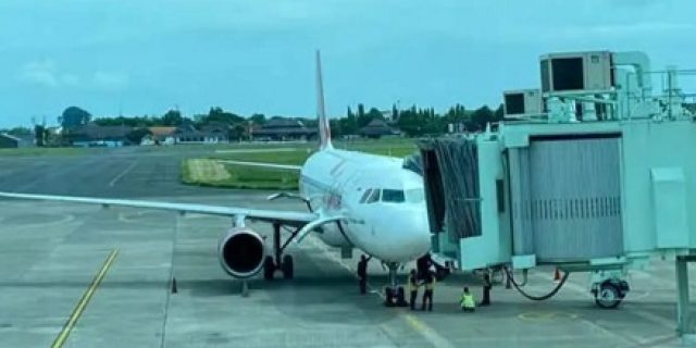 Parah, Batik Air Solo-Jakarta ID 7532 Rusak, Bikin Penumpang Telantar 4 Jam Parah, Batik Air Solo-Jakarta ID 7532 Rusak, Bikin Penumpang Telantar 4 Jam