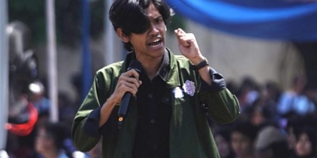 Ketua BEM FIB UNDIP, Menanggapi Demokrasi Indonesia yang di anggap Belum Mengakomodir Kepentingan Rakyat