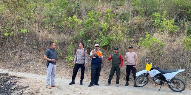 Warga Desa Leprak Pelaku Illegal Logging Berhasil Diamankan Petugas Patroli Gabungan Perhutani dan Polsek Klabang Warga Desa Leprak Pelaku Illegal Logging Berhasil Diamankan Petugas Patroli Gabungan Perhutani dan Polsek Klabang