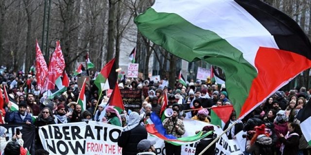 Ribuan orang berunjuk rasa di Brussel untuk mendukung Palestina
