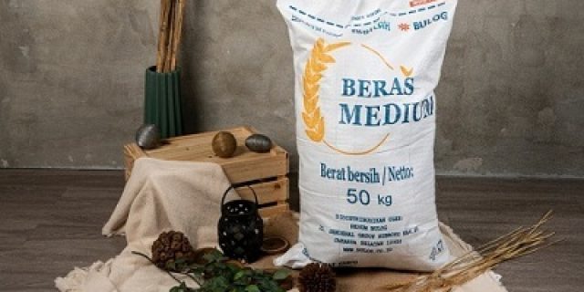 Harga Bahan Pokok Naik Jelang Natal dan Tahun Baru, Beras Bulog Jadi Incaran Warga