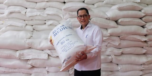 BULOG Catat Sejarah, Penyaluran Beras Operasi Pasar Tembus 1,2 Juta Ton BULOG Catat Sejarah, Penyaluran Beras Operasi Pasar Tembus 1,2 Juta Ton
