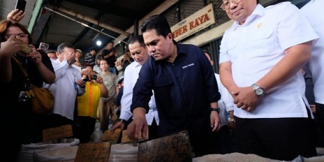 Dirut BULOG Dampingi Menteri BUMN Tinjau PIBC, Pastikan Pasokan Beras Aman