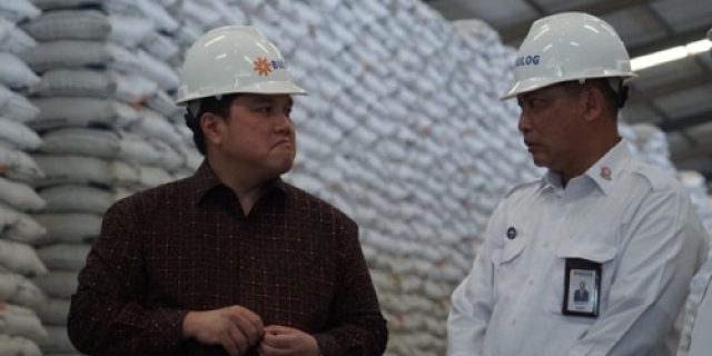 Bulog Dapat Tugas Distribusikan Minyak Goreng Curah Bulog Dapat Tugas Distribusikan Minyak Goreng Curah