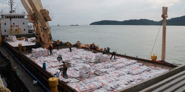 BULOG Percepat Realisasi Impor Dengan Perbanyak Destinasi Pelabuhan Penerima