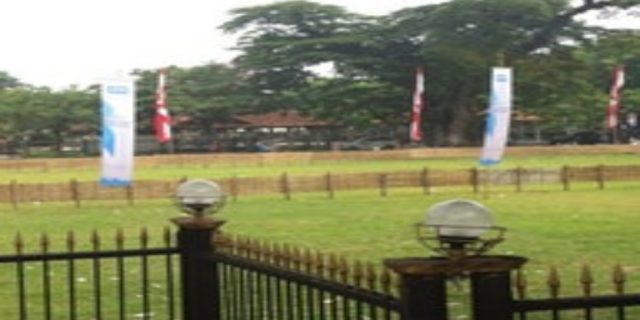 Ini paling aneh, hanya ada di Bangkalan alun-alun dipagari