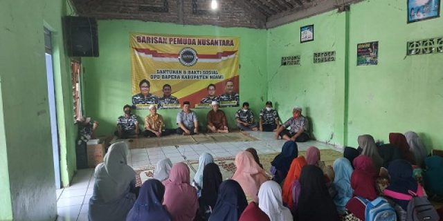 DPD BAPERA Ngawi Bagikan 400 Paket santunan lebaran pada fakir miskin dan anak yatim serta janda miskin DPD BAPERA Ngawi Bagikan 400 Paket santunan lebaran pada fakir miskin dan anak yatim serta janda miskin