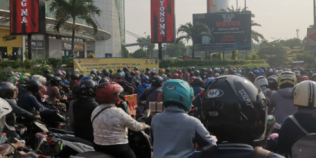 Bundaran Waru Jadi Pintu Gerbang Kota Surabaya, Sering Macet