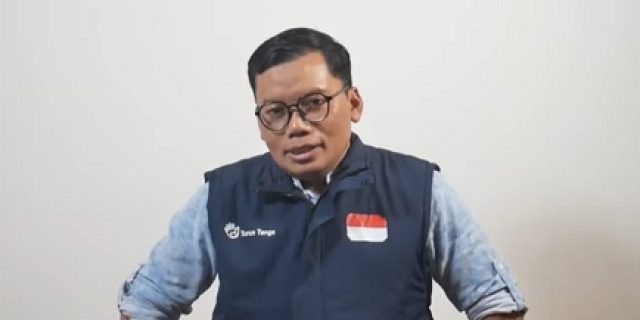 Merdeka! Pahlawan Hakikatnya Relawan Merdeka! Pahlawan Hakikatnya Relawan