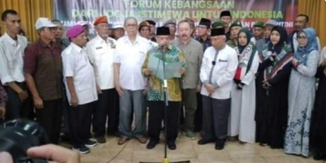 Menegaskan Pernyataan FPP TNI Menegaskan Pernyataan FPP TNI