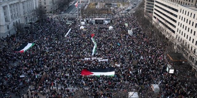 Puluhan Ribu pengunjuk rasa di Washington DC menuntut diakhirinya bantuan militer AS ke Israel