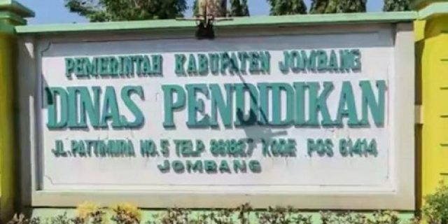 Proyek 4 Miliyar Baju Seragam SD dan SMP Diduga Buat Bancaan Diknas Jombang