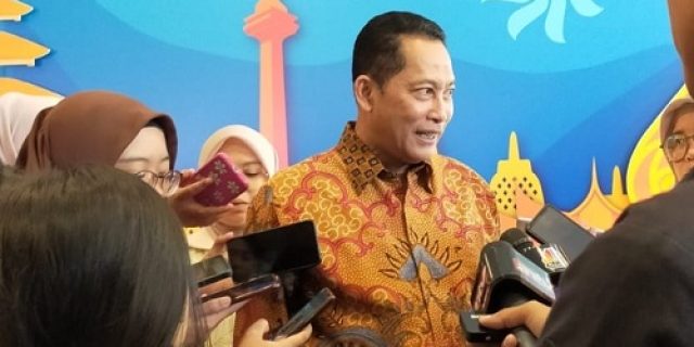 Dirut BULOG: Polda Banten Layak Diberi Penghargaan Atas Prestasinya Mengungkap Mafia Beras Dirut BULOG: Polda Banten Layak Diberi Penghargaan Atas Prestasinya Mengungkap Mafia Beras