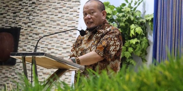 Di Bau-Bau Ketua DPD RI minta pemerintah bangun pabrik ekstraksi aspal Buton untuk stop impor