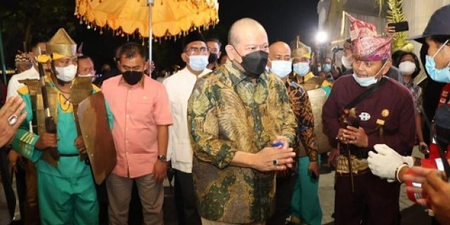Ketua DPD RI Hadiri Royal Dinner Festival Adat Kerjaaan Nusantara I di Keraton Sumedang Larang