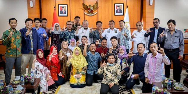 Resah Dengan SE Menpan-RB, Nakes Honorer Curhat ke Ketua DPD RI
