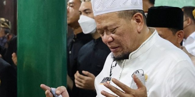 Ketua DPD Turut Berduka Meninggalnya Ratu Prabu Ningrat Kesultanan Kutai