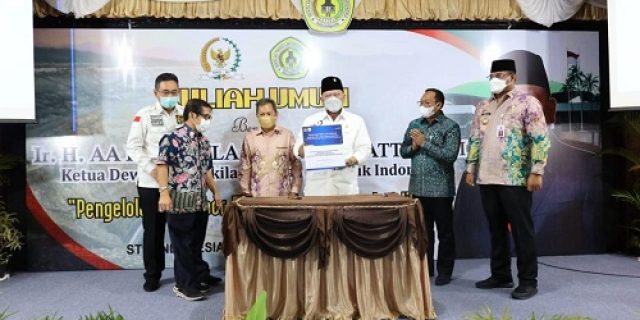 Isi Kuliah Umum di STIE Banjarmasin, LaNyalla Canangkan Merdeka Belajar Kampus Merdeka Isi Kuliah Umum di STIE Banjarmasin, LaNyalla Canangkan Merdeka Belajar Kampus Merdeka
