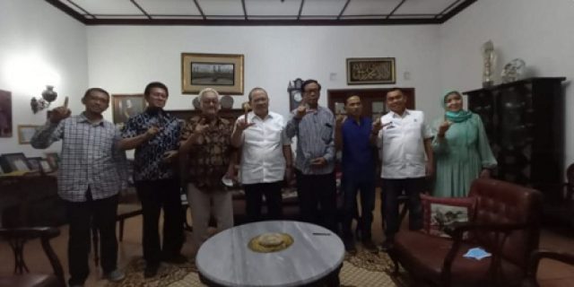 Ketua DPD Sambangi Mudrik SM Sangidu dan Para Aktivis Jateng-Yogya