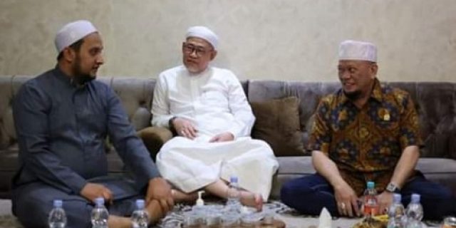Kunjungi Ponpes Ar-Roudhoh Bogor, Ketua DPD RI Ajak Ulama Sosialisasikan Pentingnya Amandemen ke-5