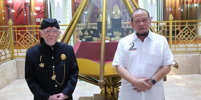 Karaton Sumedang Larang Penjaga Nilai Luhur Sunda Pasca Jatuhnya Pajajaran Karaton Sumedang Larang Penjaga Nilai Luhur Sunda Pasca Jatuhnya Pajajaran