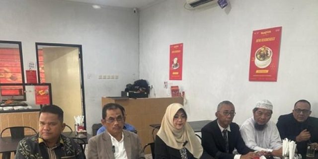 Ketika Ruang Bicara Dibelenggu: Pembela Dr. Tifa Menuntut Penghentian Penyidikan Ketika Ruang Bicara Dibelenggu: Pembela Dr. Tifa Menuntut Penghentian Penyidikan