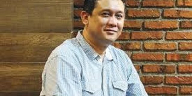 MUI Tolak Penceramah Bersertifikat, Denny Siregar : Bahkan MUI-nya pun gak penting juga. Sungguh