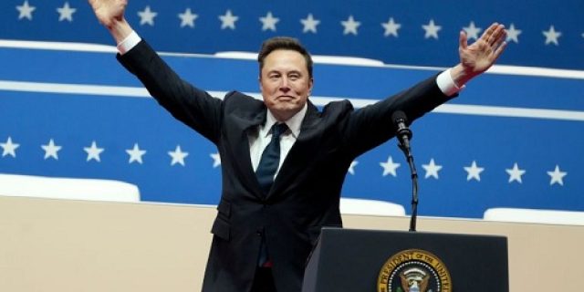 Elon Musk di pelantikan Trump: Bagaimana sejarah penghormatan ala Nazi?