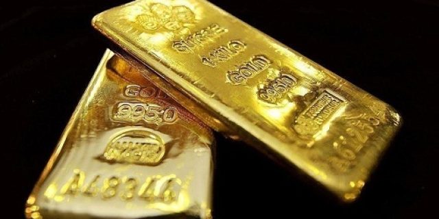 Harga emas mencapai rekor tertinggi baru karena kekhawatiran tarif meningkat